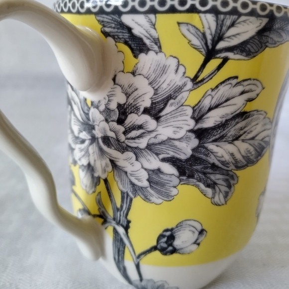 222 Fifth Adelaide Yellow black bird floral coffee tea Mug - Picture 10 of 12